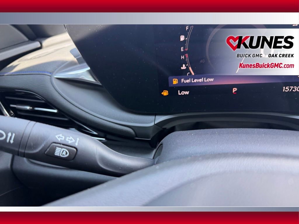 Used 2025 Buick Envista Sport Touring w/ Convenience II Package FWD image 13