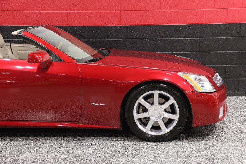 Used 2005 Cadillac XLR RWD image 6
