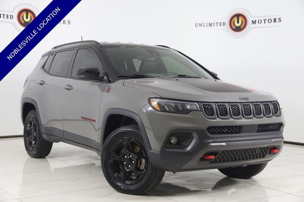 Used 2023 Jeep Compass Trailhawk w/ Trailhawk Convenience Group AWD/4WD image 1
