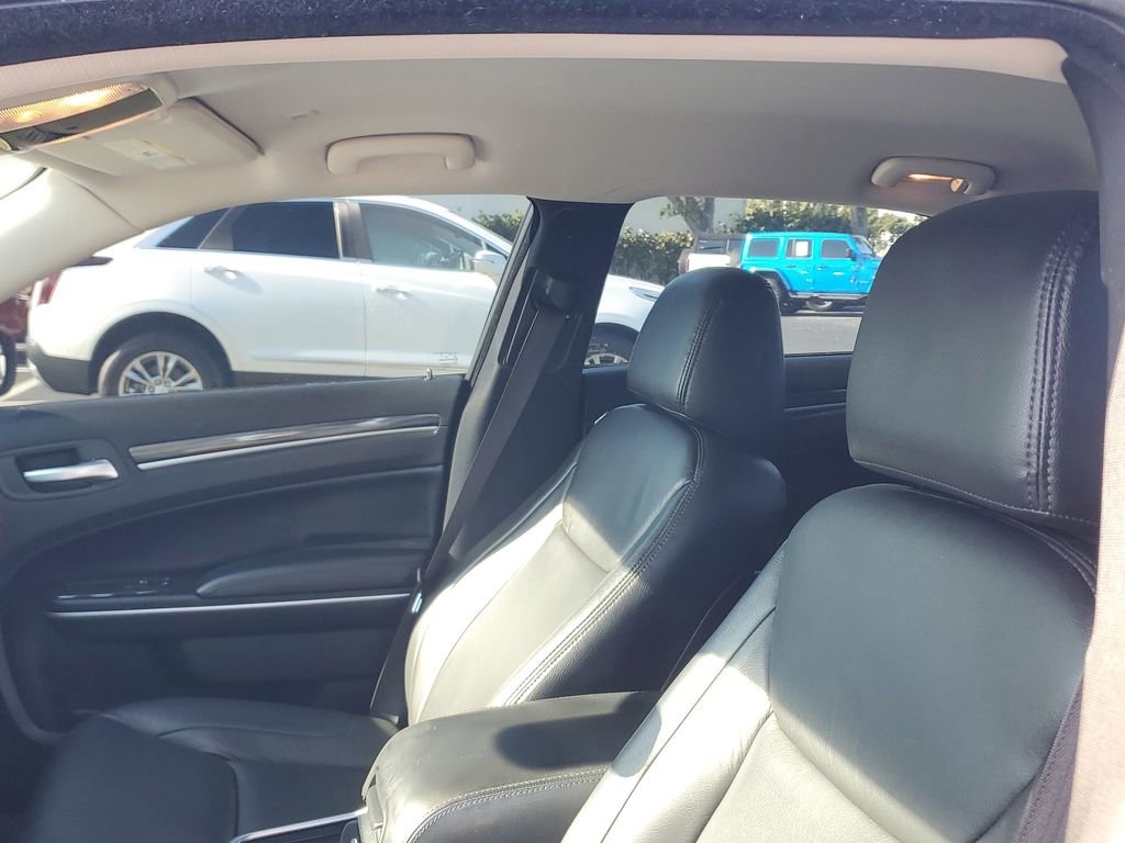 Used 2019 Chrysler 300 Touring w/ Sport Appearance Package RWD image 21