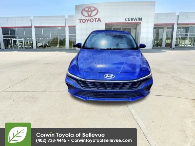 Used 2025 Hyundai Elantra SEL FWD image 17