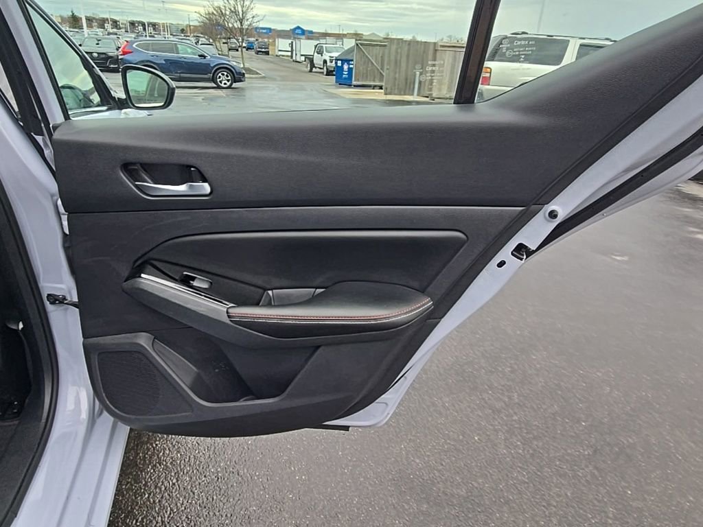 Used 2025 Nissan Altima 2.5 SR w/ SR Premium Package image 30