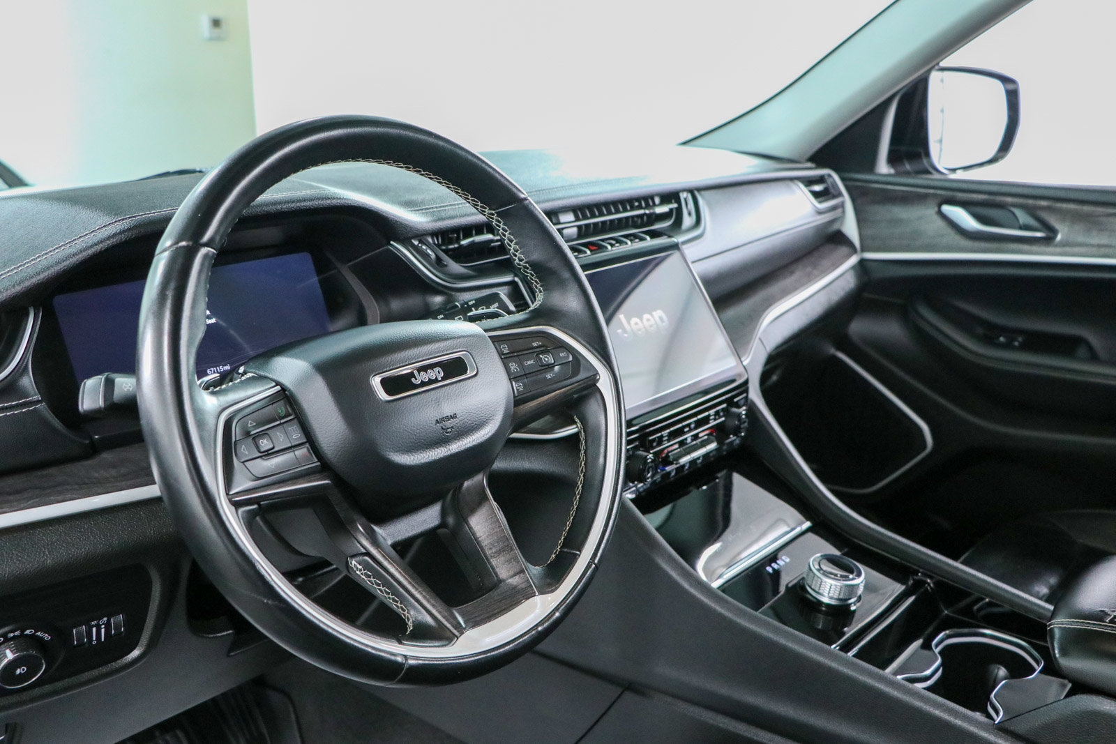 Used 2021 Jeep Grand Cherokee L Limited RWD image 22