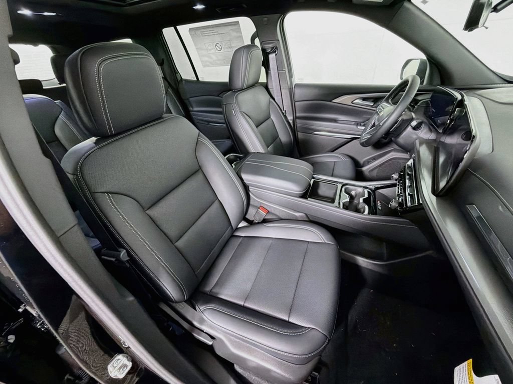 New 2027 Chevrolet Traverse LT w/ Sun and Wheel Package FWD image 30