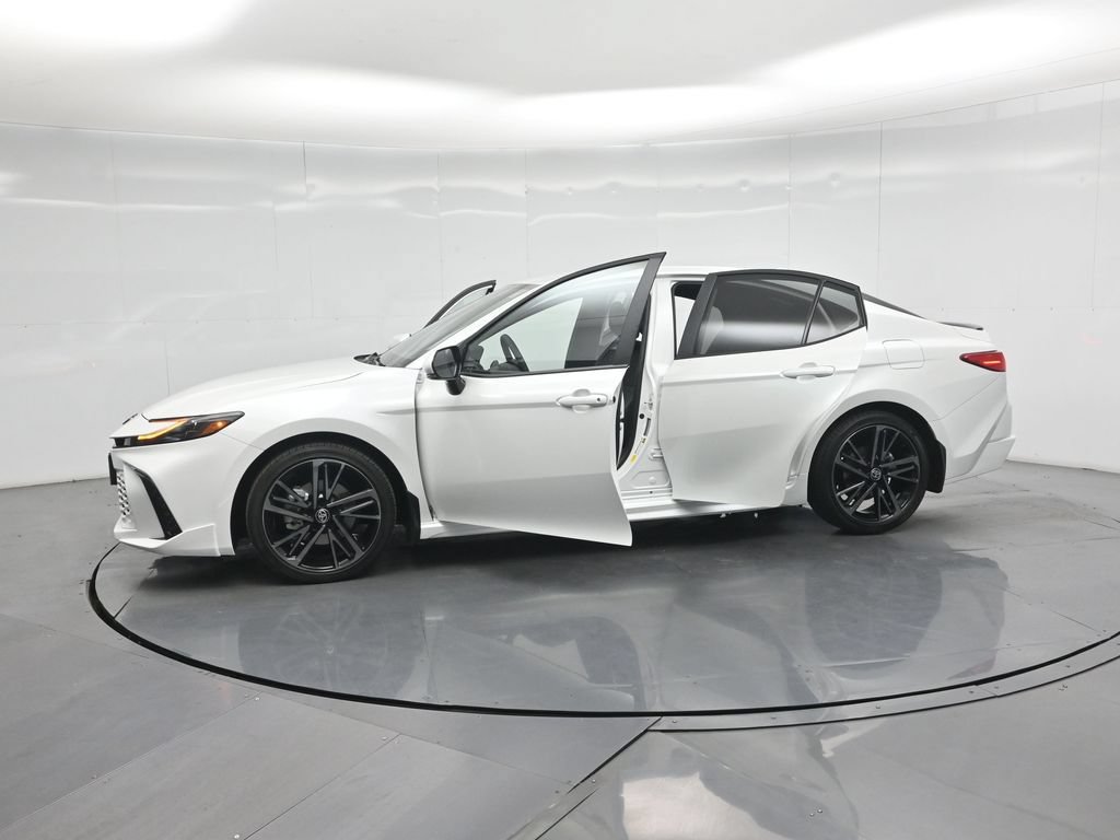 Used 2026 Toyota Camry XSE FWD image 35