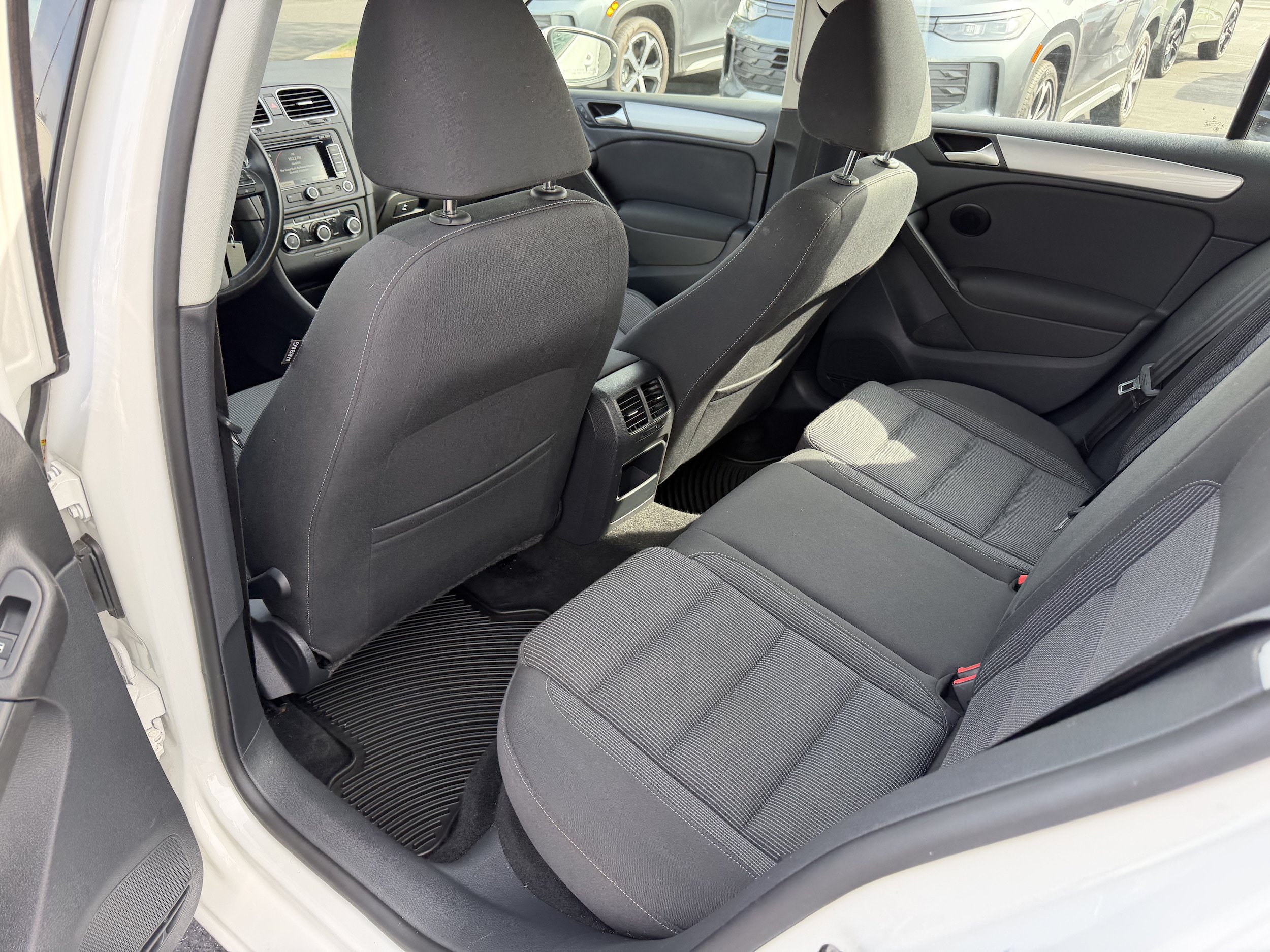 Used 2012 Volkswagen Golf TDI FWD image 23