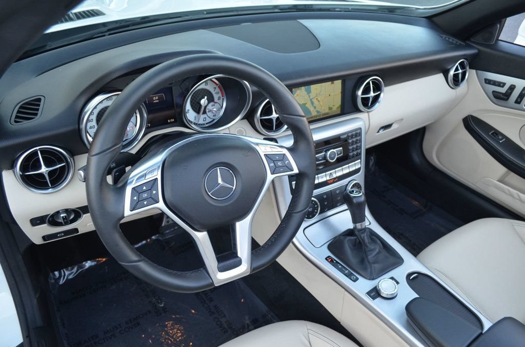 Used 2015 Mercedes-Benz SLK 250 image 42