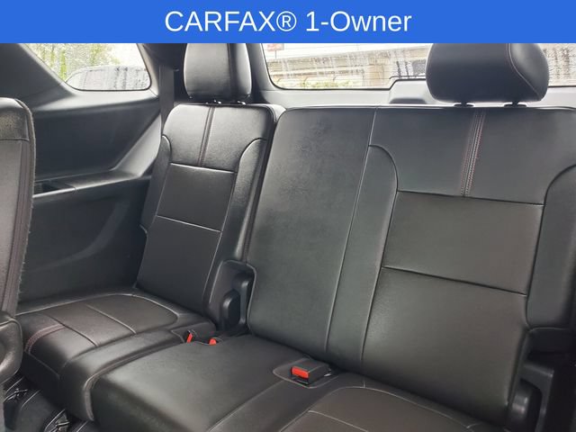Used 2023 Chevrolet Traverse RS w/ LPO, Floor Liner Package FWD image 31