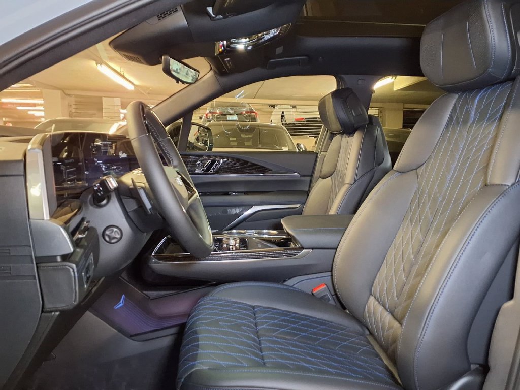 New 2026 Cadillac Escalade IQL Luxury AWD/4WD image 14