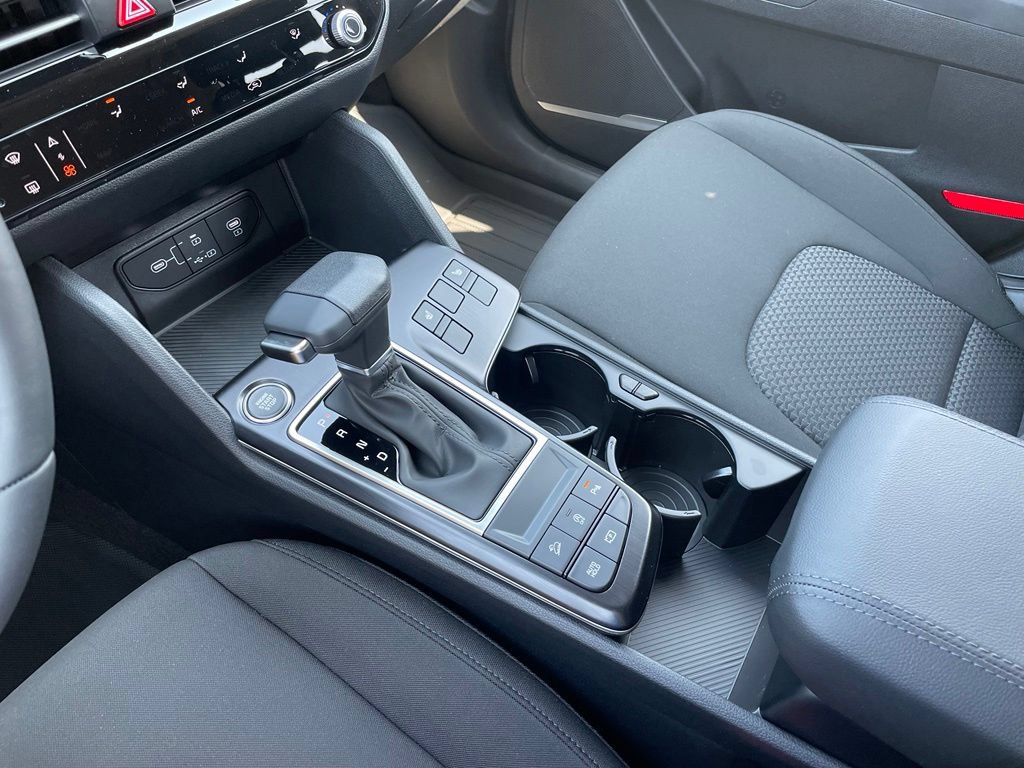 New 2026 Kia Sportage LX w/ LX Convenience Package FWD image 21