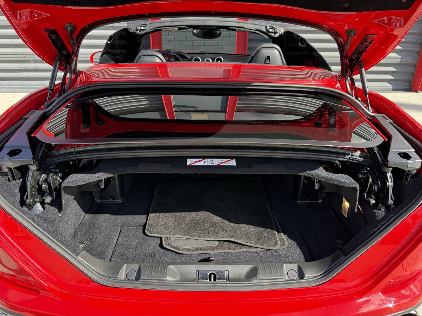 Used 2016 Ferrari California T image 26