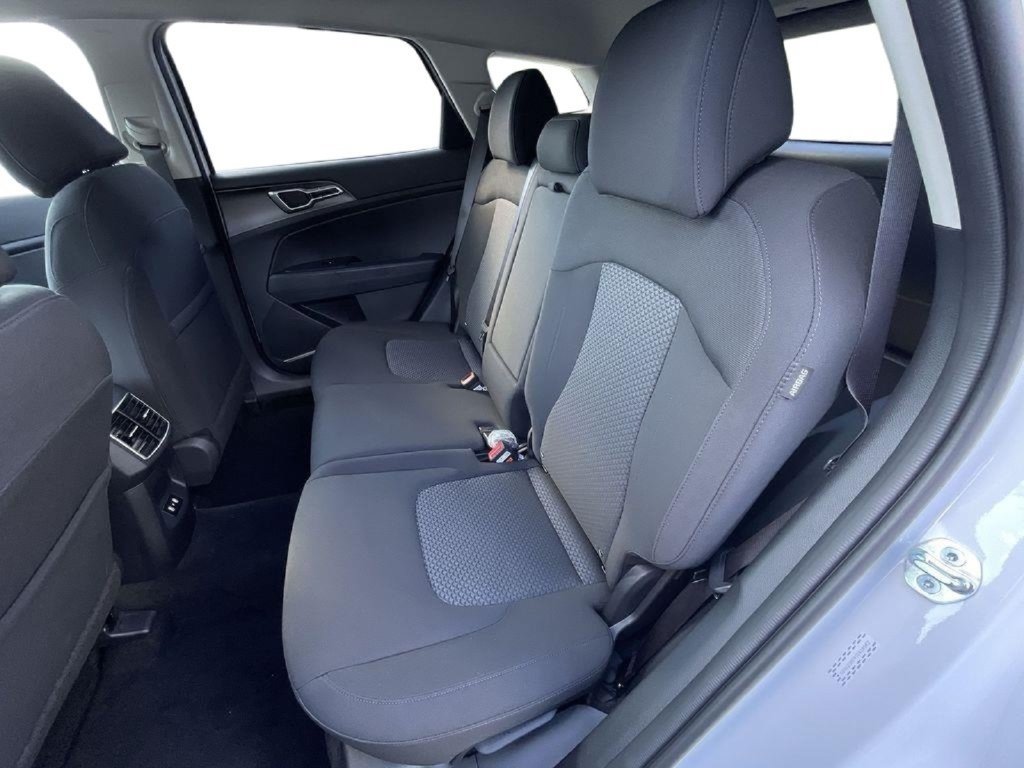 New 2026 Kia Sportage LX w/ LX Convenience Package FWD image 23
