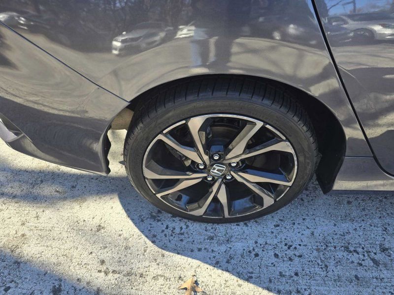 Used 2021 Honda Civic Sport image 11