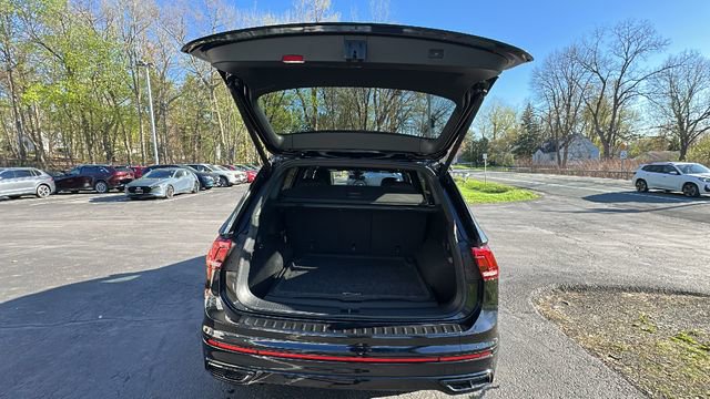 Used 2024 Volkswagen Tiguan SE R-Line image 39