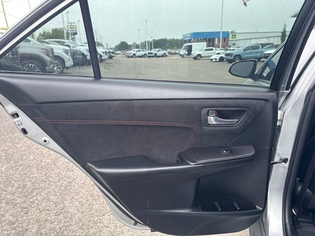 Used 2016 Toyota Camry XSE FWD image 29