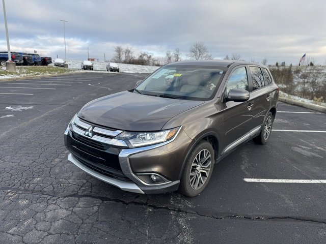 Used 2017 Mitsubishi Outlander SE image 7