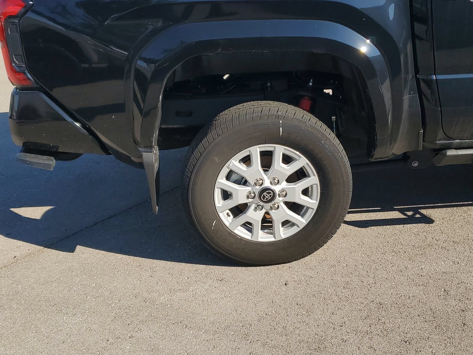 Certified 2025 Toyota Tacoma SR5 AWD/4WD image 5