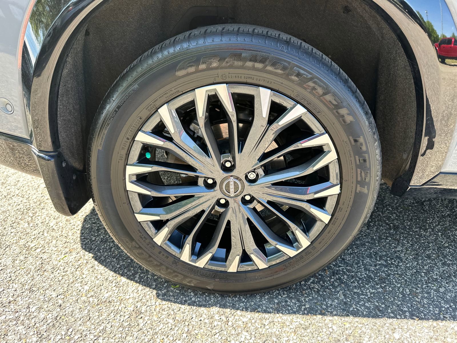 Used 2024 Nissan Rogue Platinum w/ Platinum Premium Package image 15