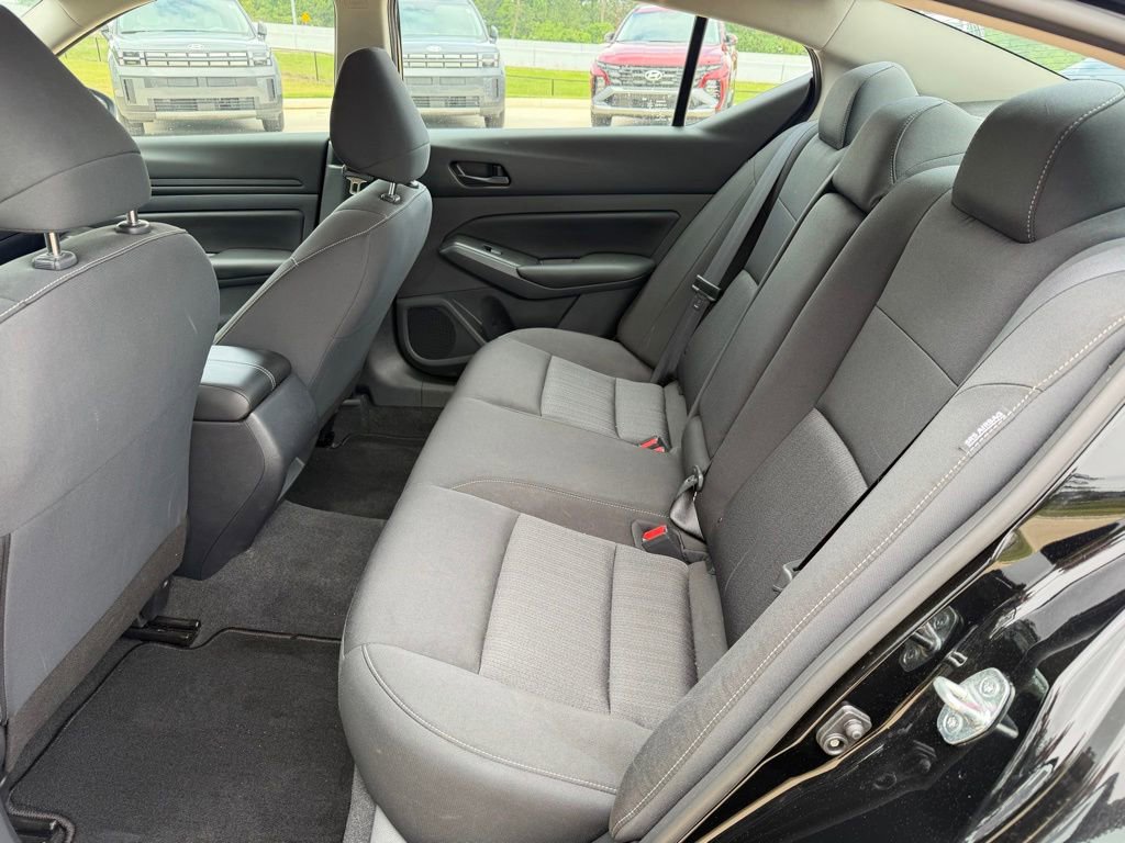 Used 2023 Nissan Altima 2.5 S FWD image 13