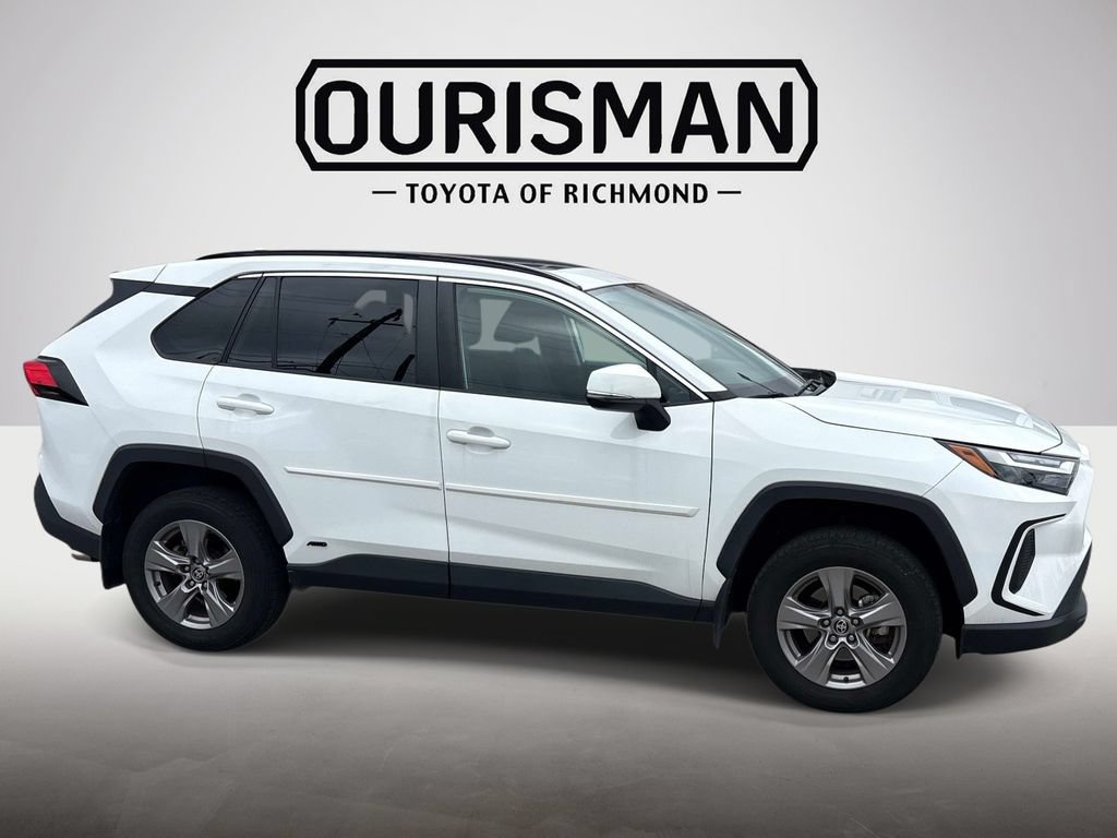 Certified 2023 Toyota RAV4 XLE w/ Convenience Package AWD/4WD image 4