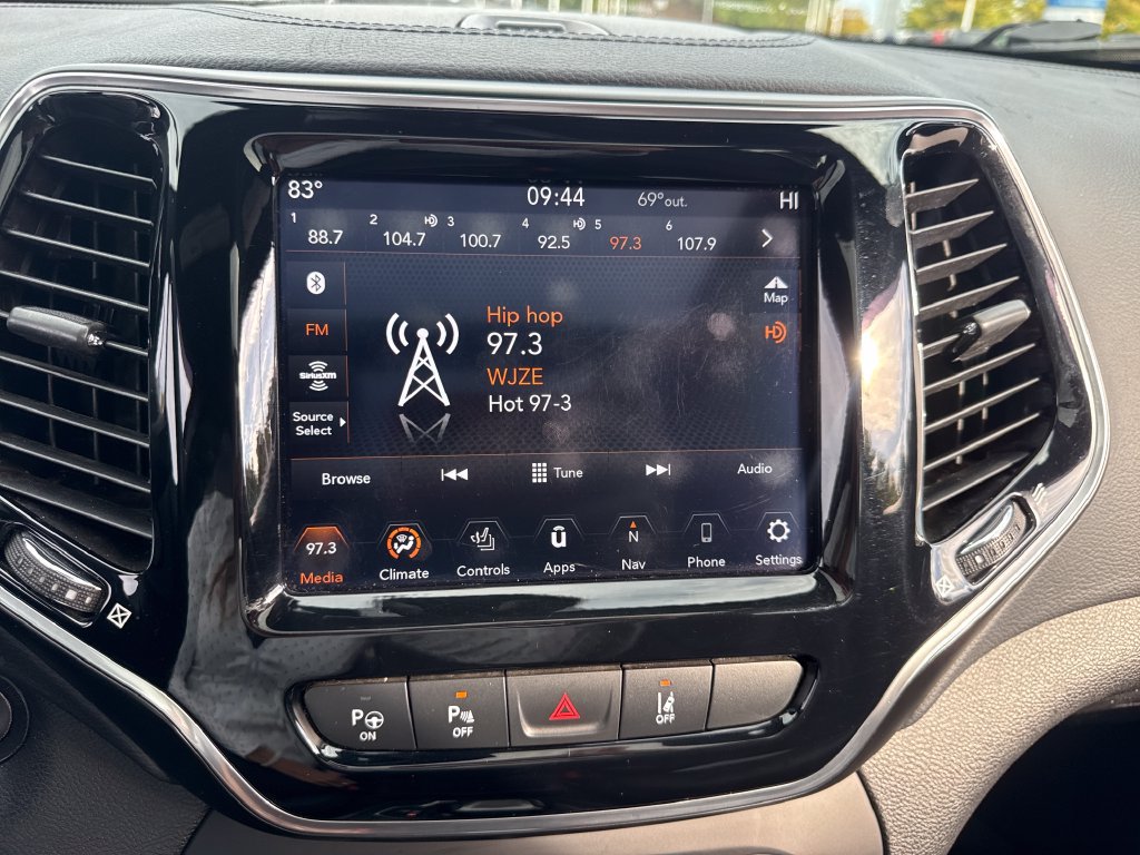 Used 2021 Jeep Cherokee High Altitude AWD/4WD image 37