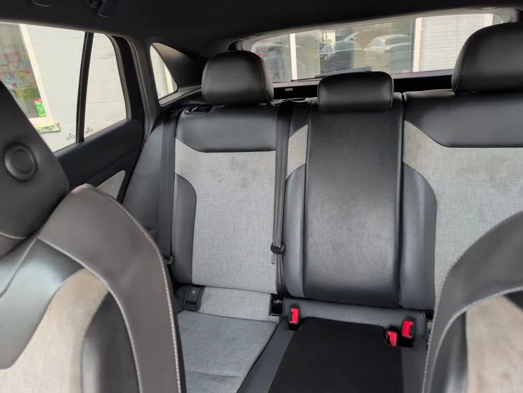 Used 2024 Volkswagen ID.4 2WD image 24