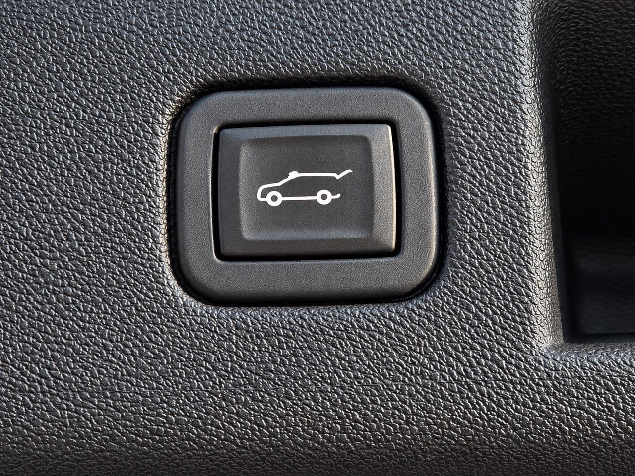 Certified 2020 Chevrolet Equinox LT FWD image 28