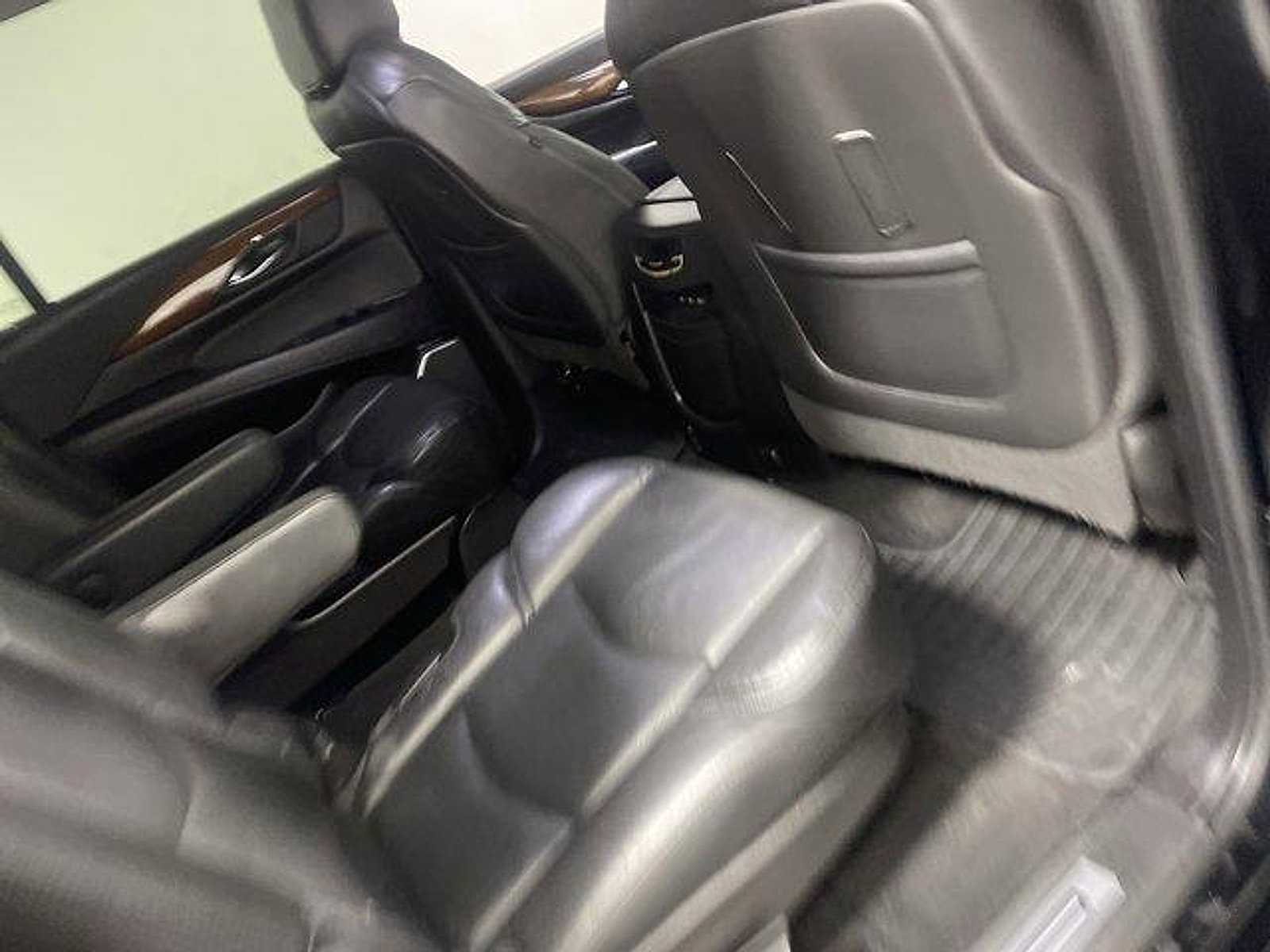 Used 2017 Cadillac Escalade ESV Premium Luxury AWD/4WD image 15