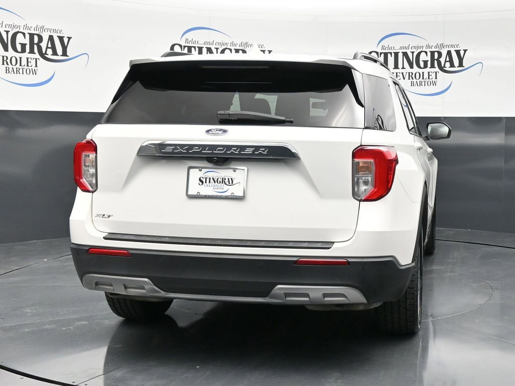 Used 2021 Ford Explorer XLT w/ Equipment Group 202A RWD image 6