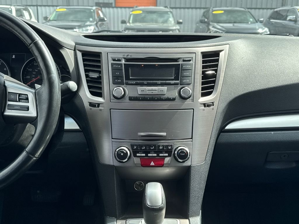 Used 2013 Subaru Legacy 2.5i Premium AWD/4WD image 18