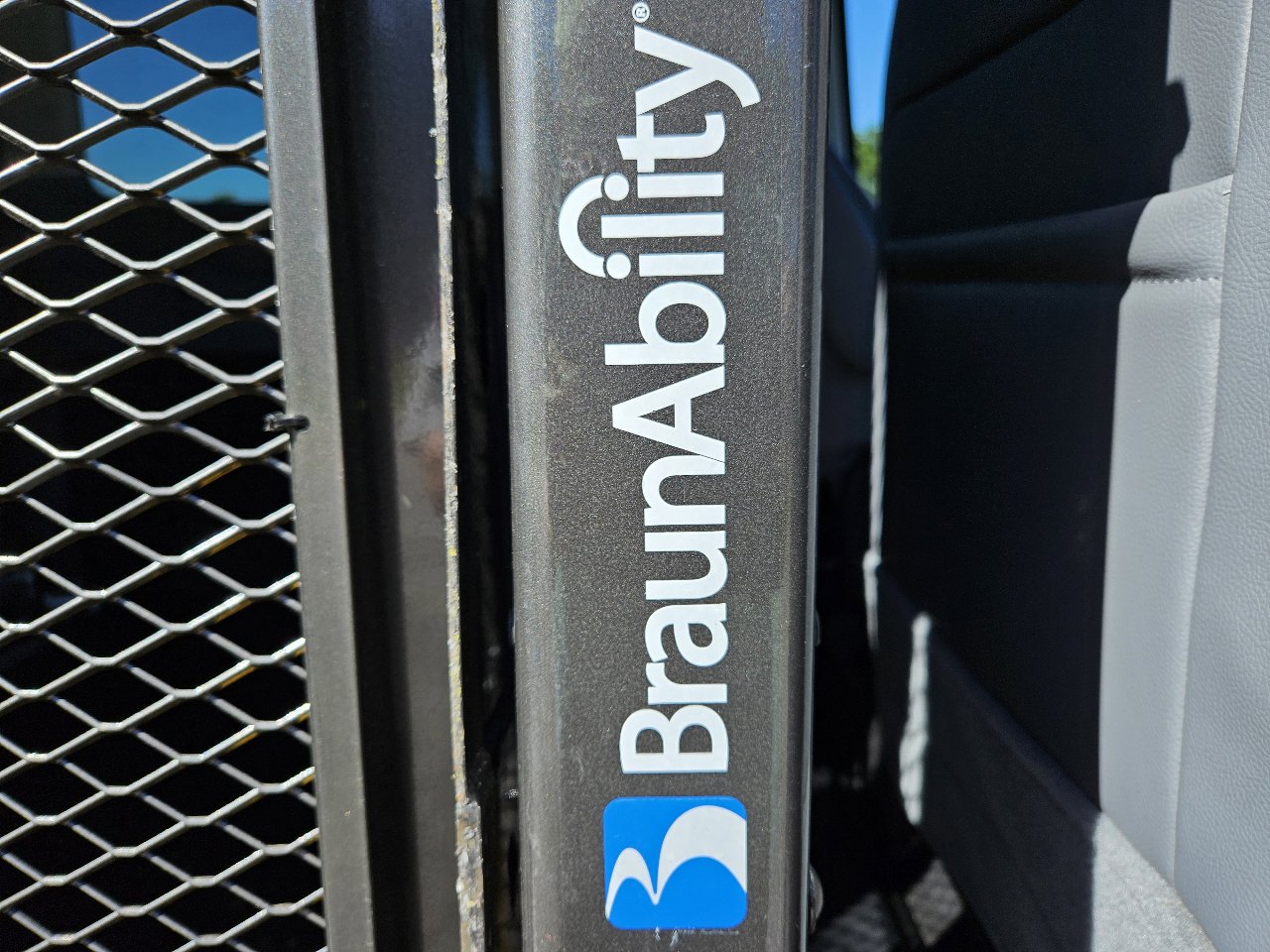 Used 2017 Ford Transit 350 XL image 26