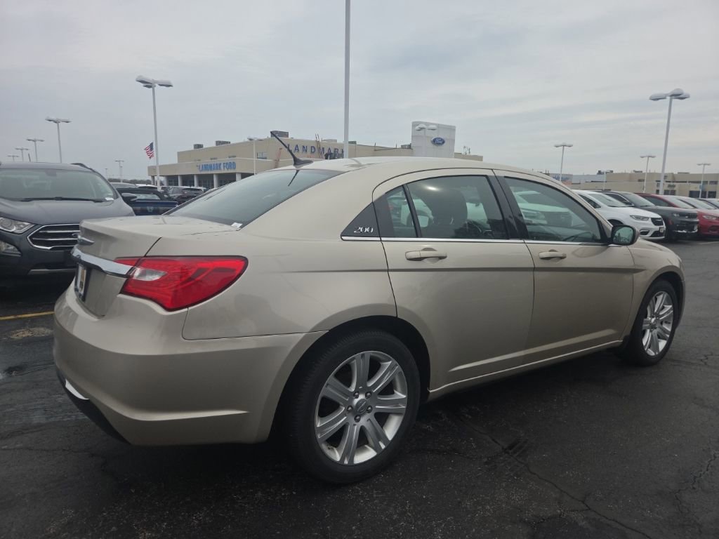 Used 2013 Chrysler 200 Touring image 6