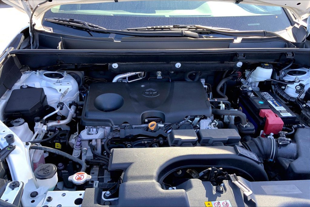 Used 2021 Toyota RAV4 XLE Premium FWD image 30