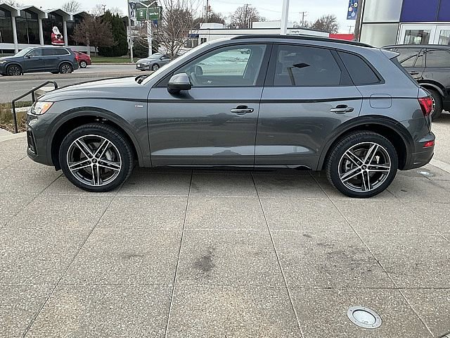 Used 2023 Audi Q5 e Premium Plus image 11