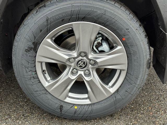 New 2025 Toyota RAV4 XLE image 11