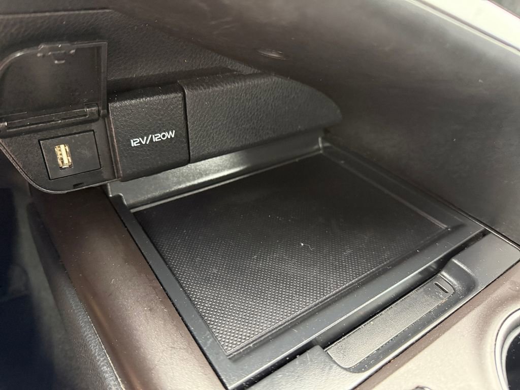 Used 2024 Toyota Camry SE image 33