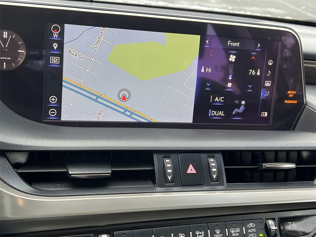 Used 2019 Lexus ES 300h w/ Luxury Package image 21