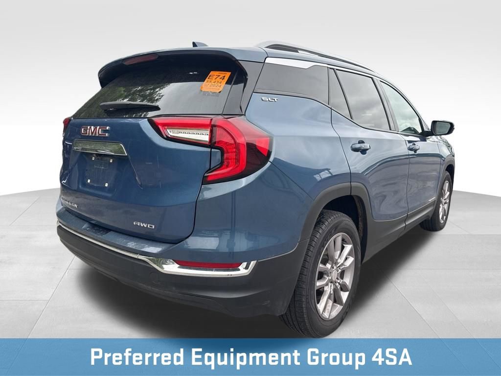 Used 2024 GMC Terrain SLT AWD/4WD image 9