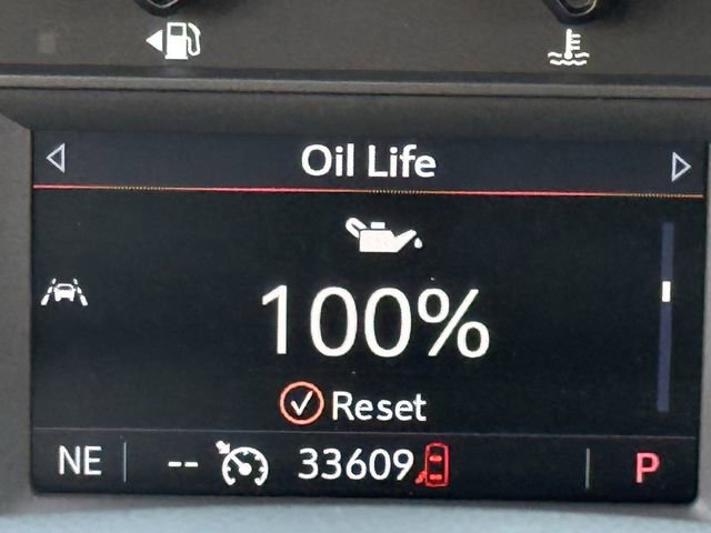 Used 2024 GMC Terrain SLT image 19