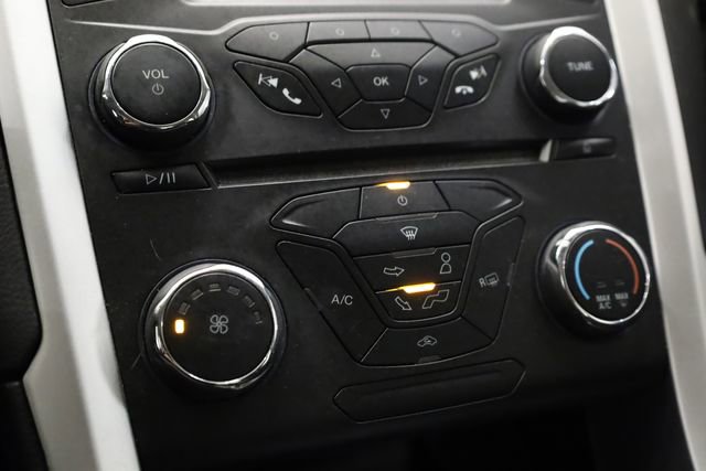 Used 2015 Ford Fusion SE image 24