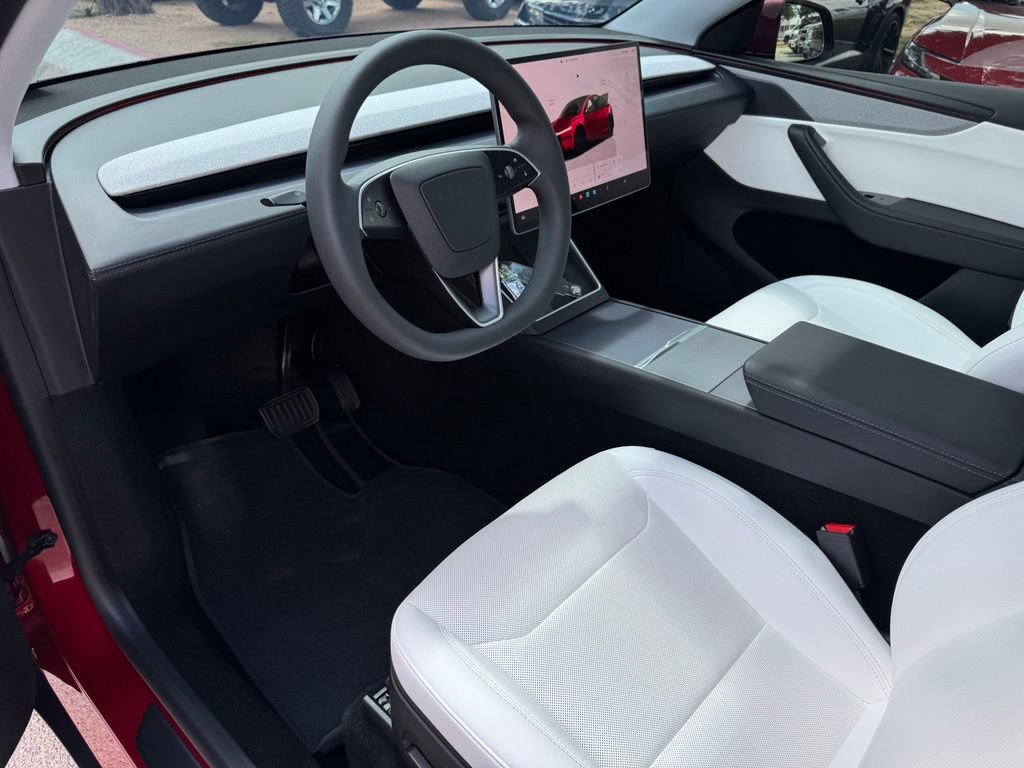 Used 2026 Tesla Model Y 2WD image 10