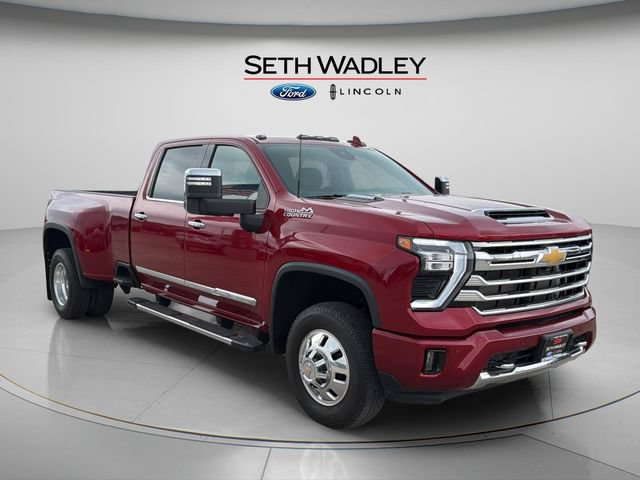 Used 2024 Chevrolet Silverado 3500 High Country AWD/4WD video 1