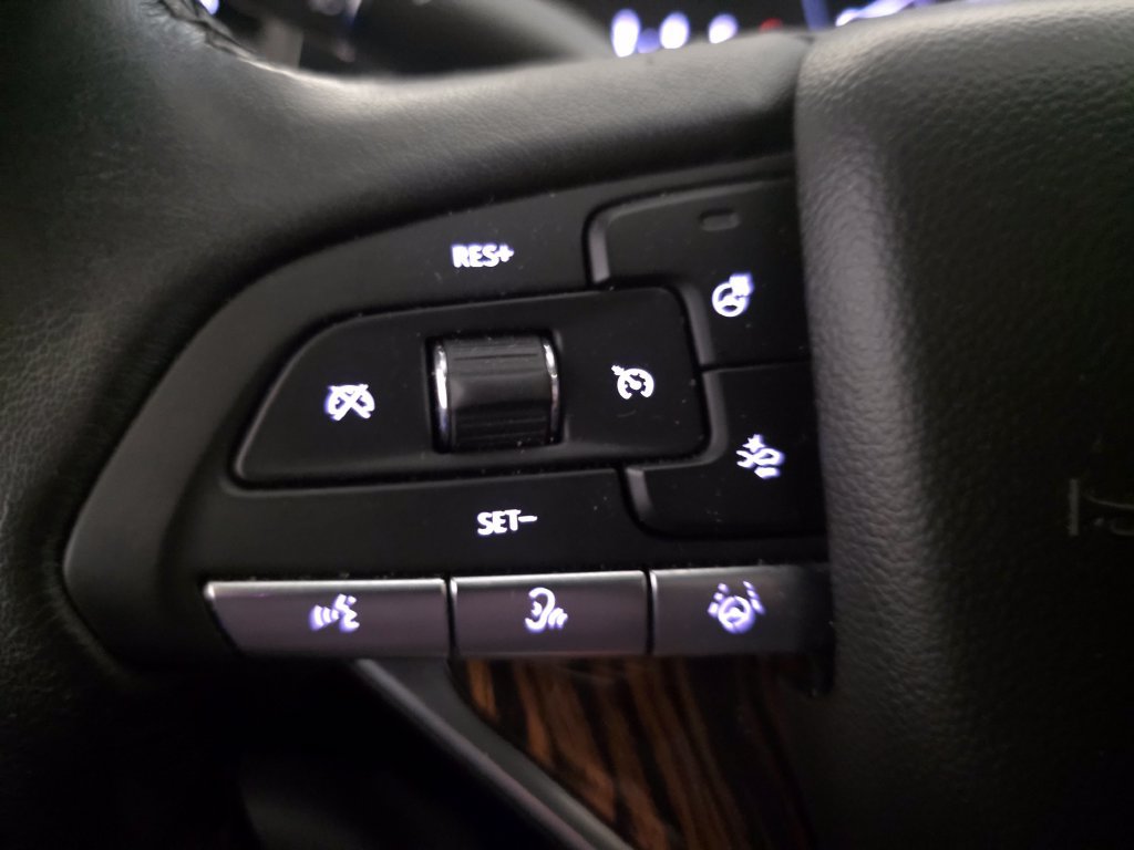 Used 2023 Cadillac Escalade Premium Luxury AWD/4WD image 25