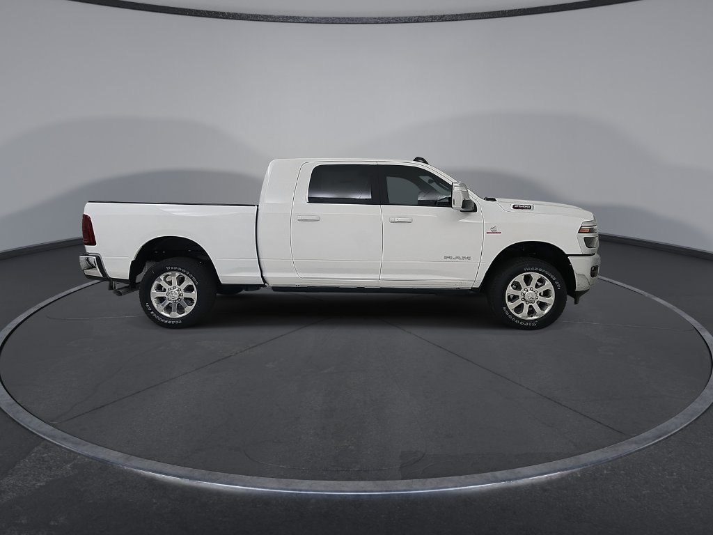 New 2026 RAM 2500 Laramie AWD/4WD image 9