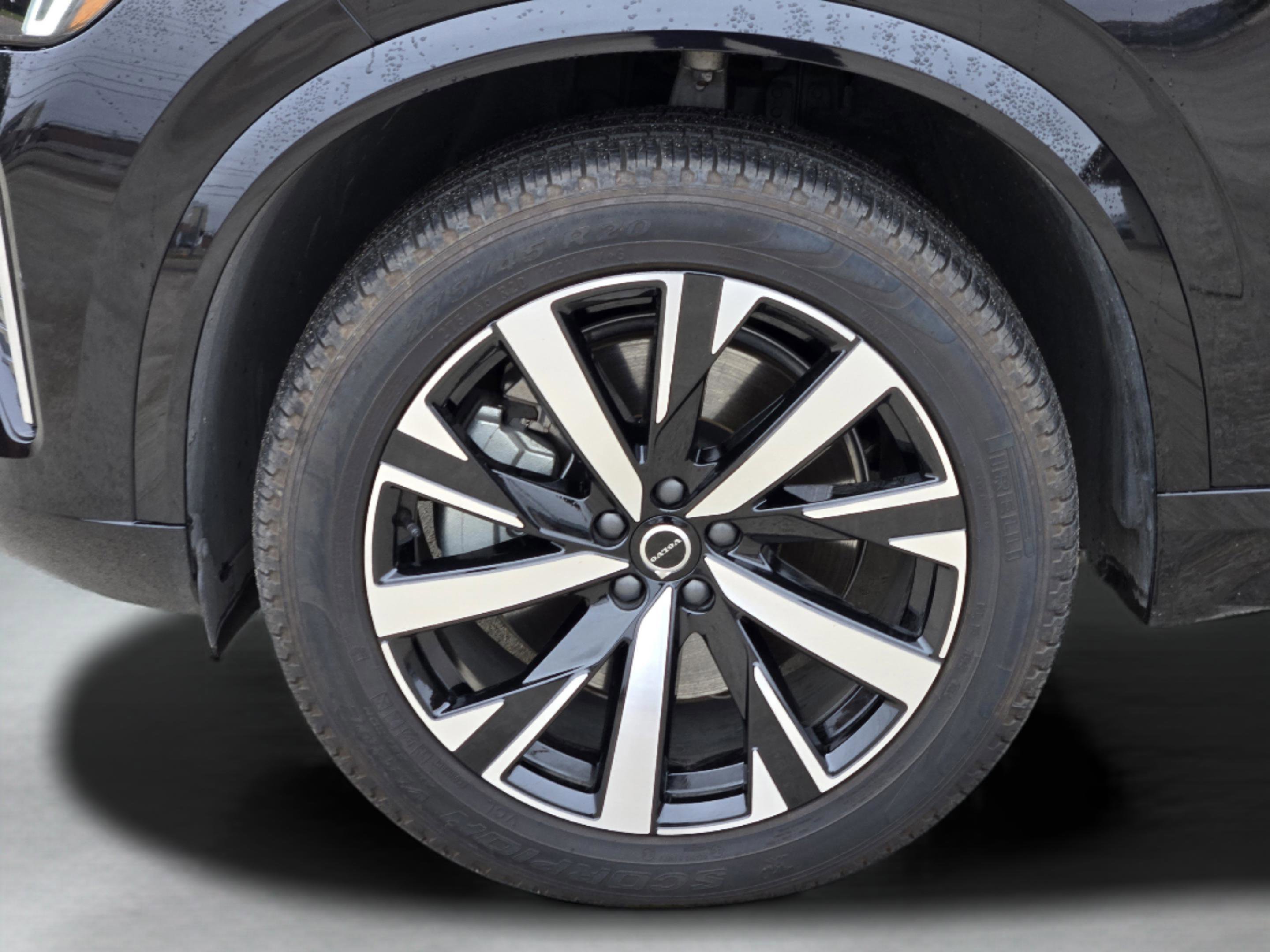 New 2025 Volvo XC90 T8 Core w/ Protection Package image 33
