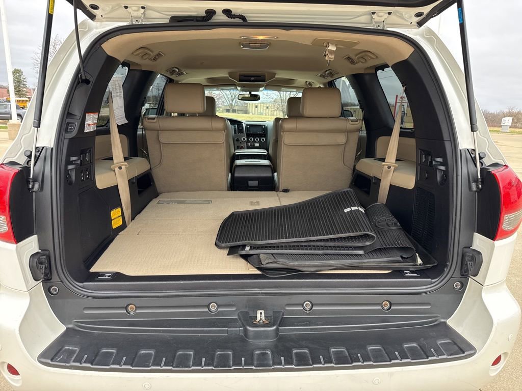 Used 2017 Toyota Sequoia Platinum image 19