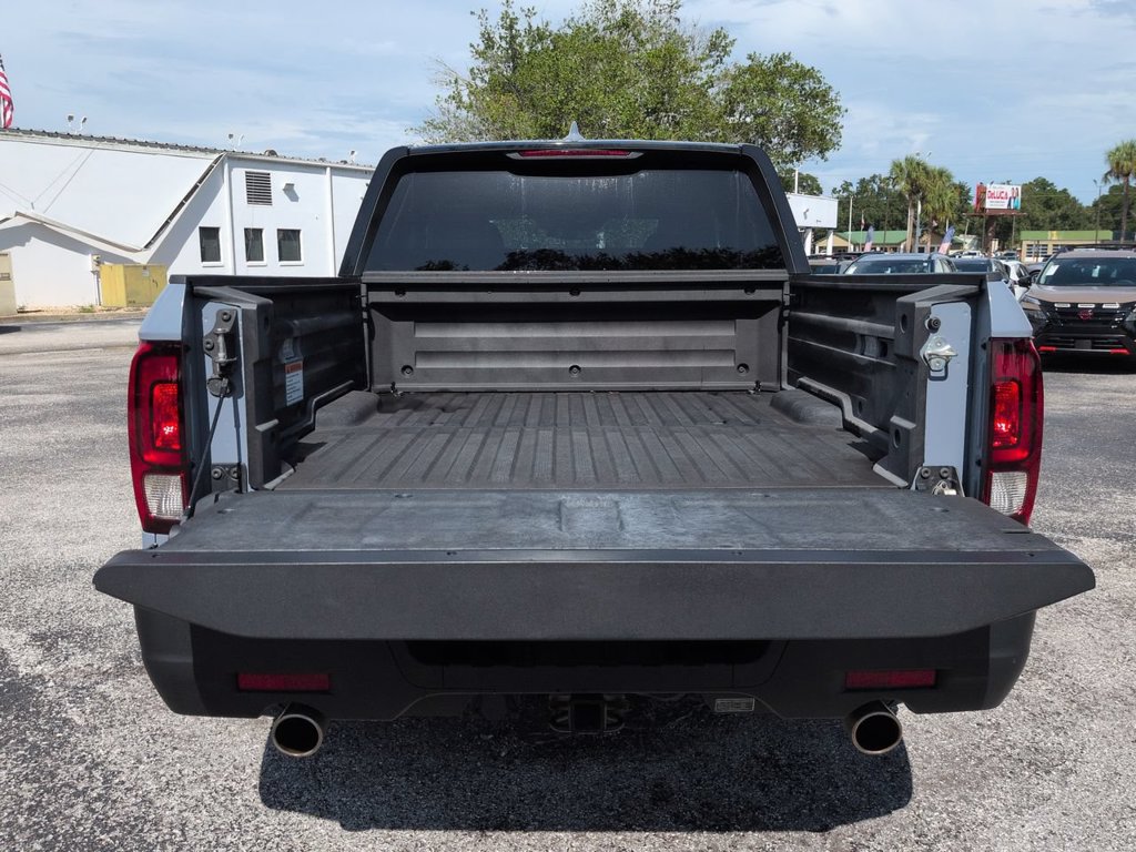 Used 2025 Honda Ridgeline Sport image 13