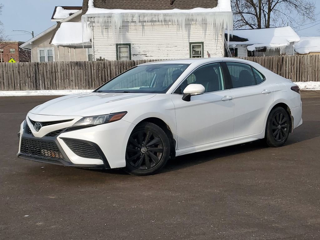 Used 2021 Toyota Camry SE image 25