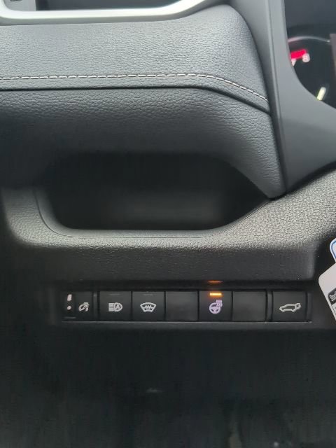 New 2025 Toyota RAV4 XLE image 15