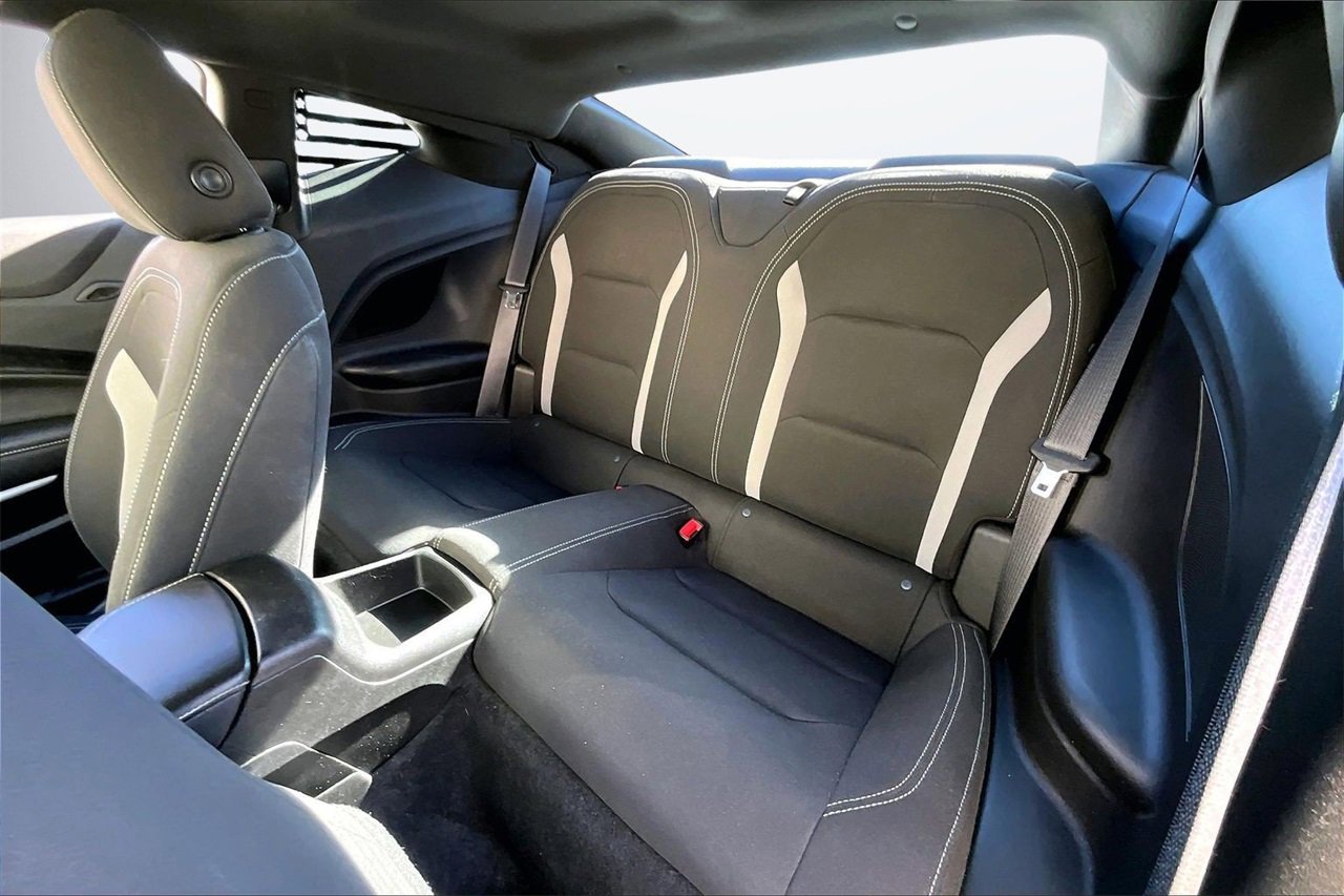 Used 2021 Chevrolet Camaro LT image 20